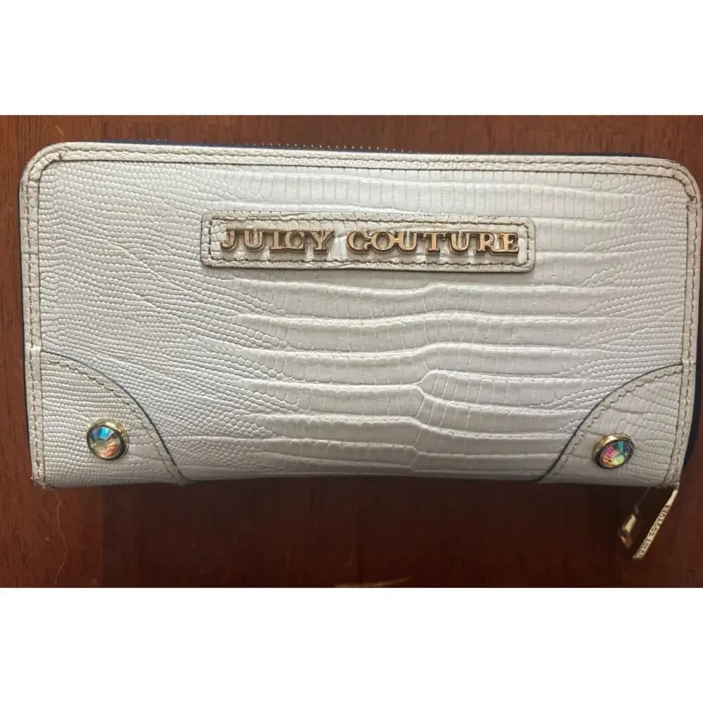 Women's JUICY COUTURE Wallet White Leather with Rhinestones Gold Hardware 7x4x1